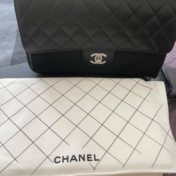Chanel classic medium caviar silver hardware - Picture 5 of 5